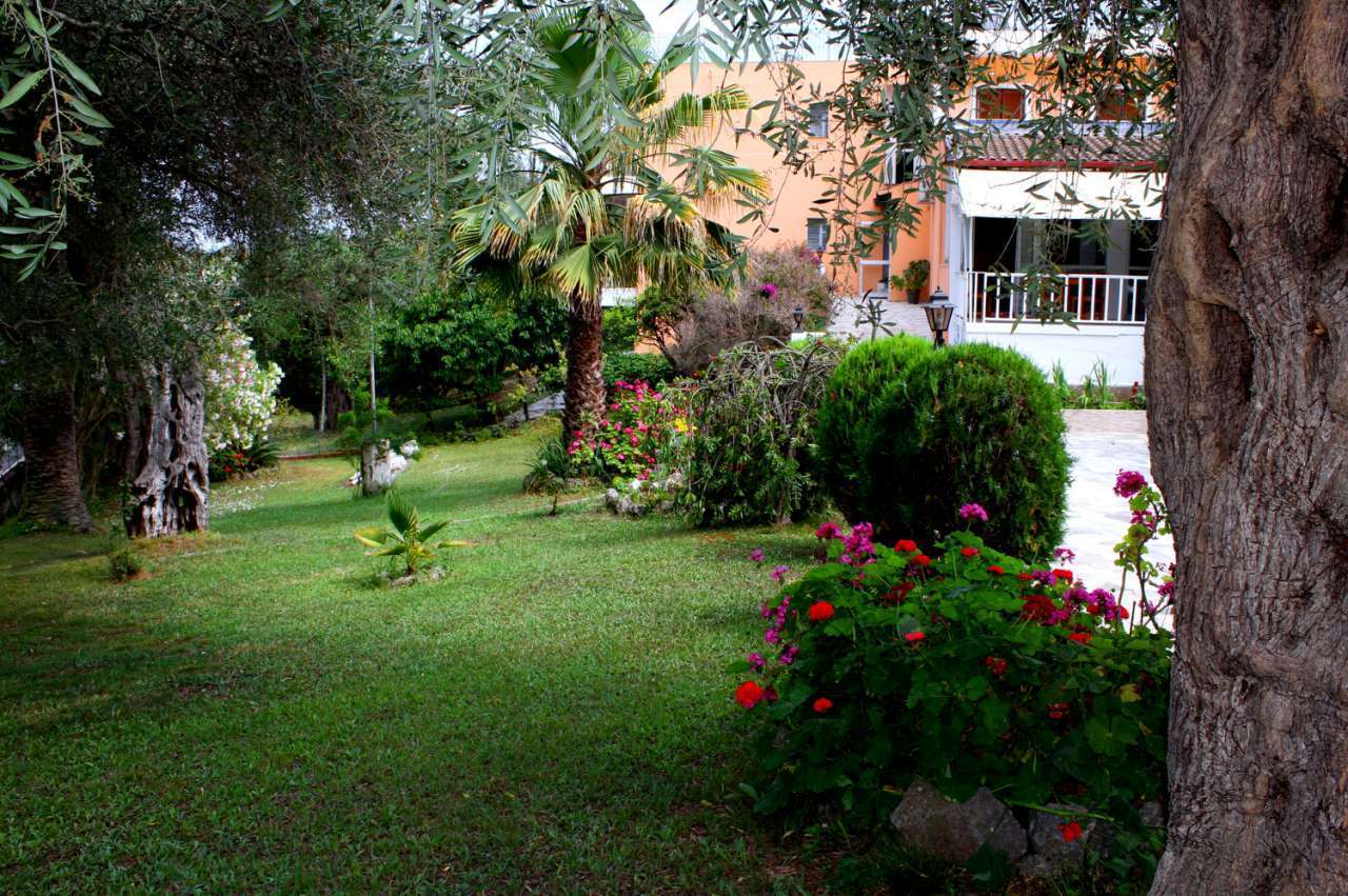 Hotel Tina Limni Exterior foto