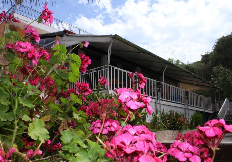 Hotel Tina Limni  Exterior foto